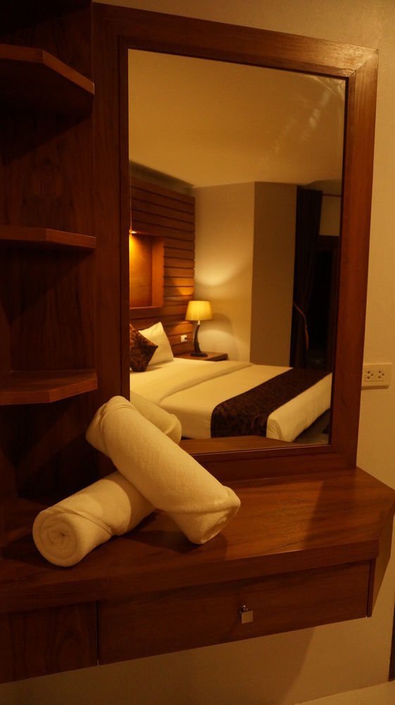 Lanta Intanin Resort - Sha Extra Plus Koh Lanta Exterior photo