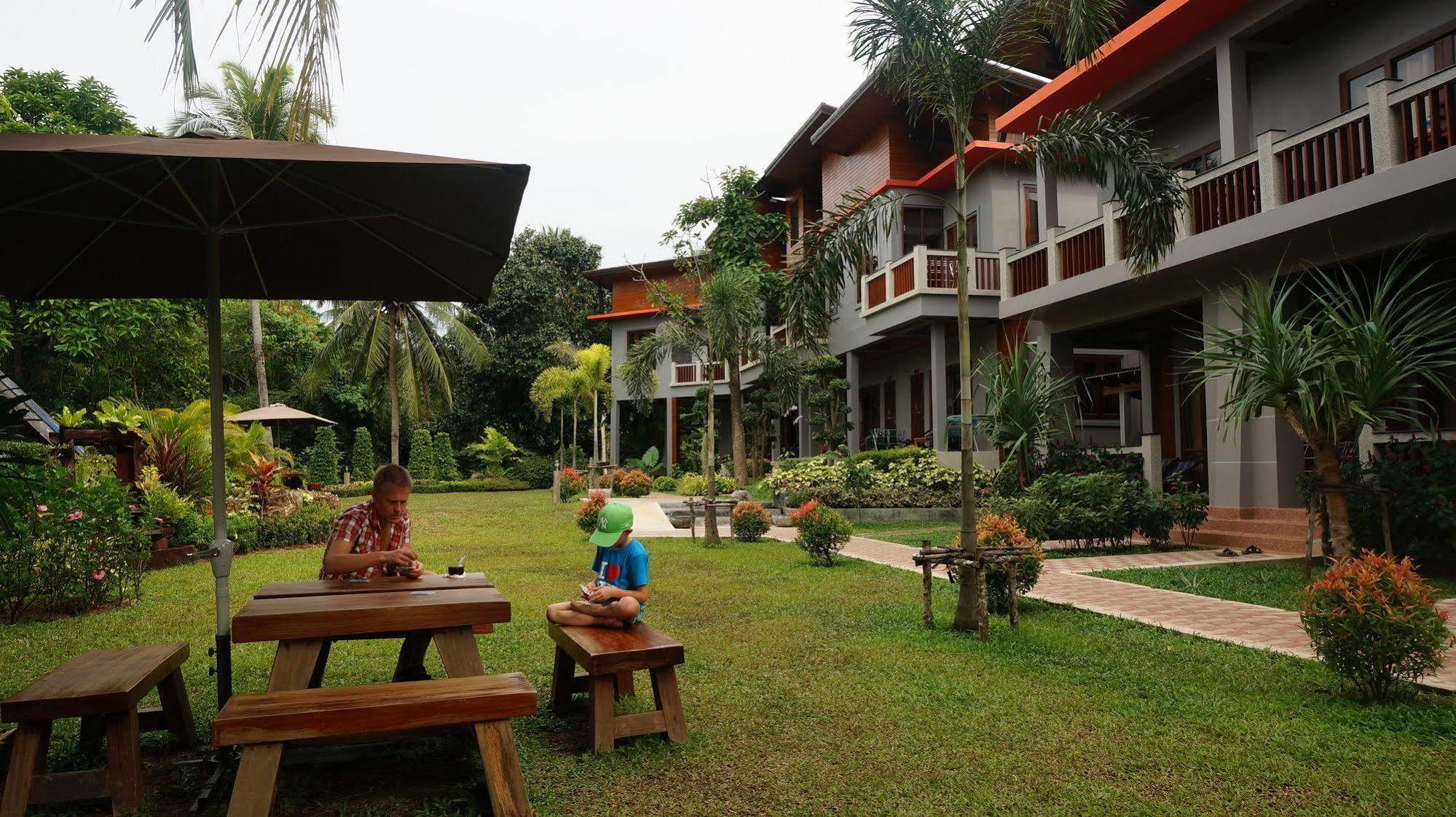 Lanta Intanin Resort - Sha Extra Plus Koh Lanta Exterior photo